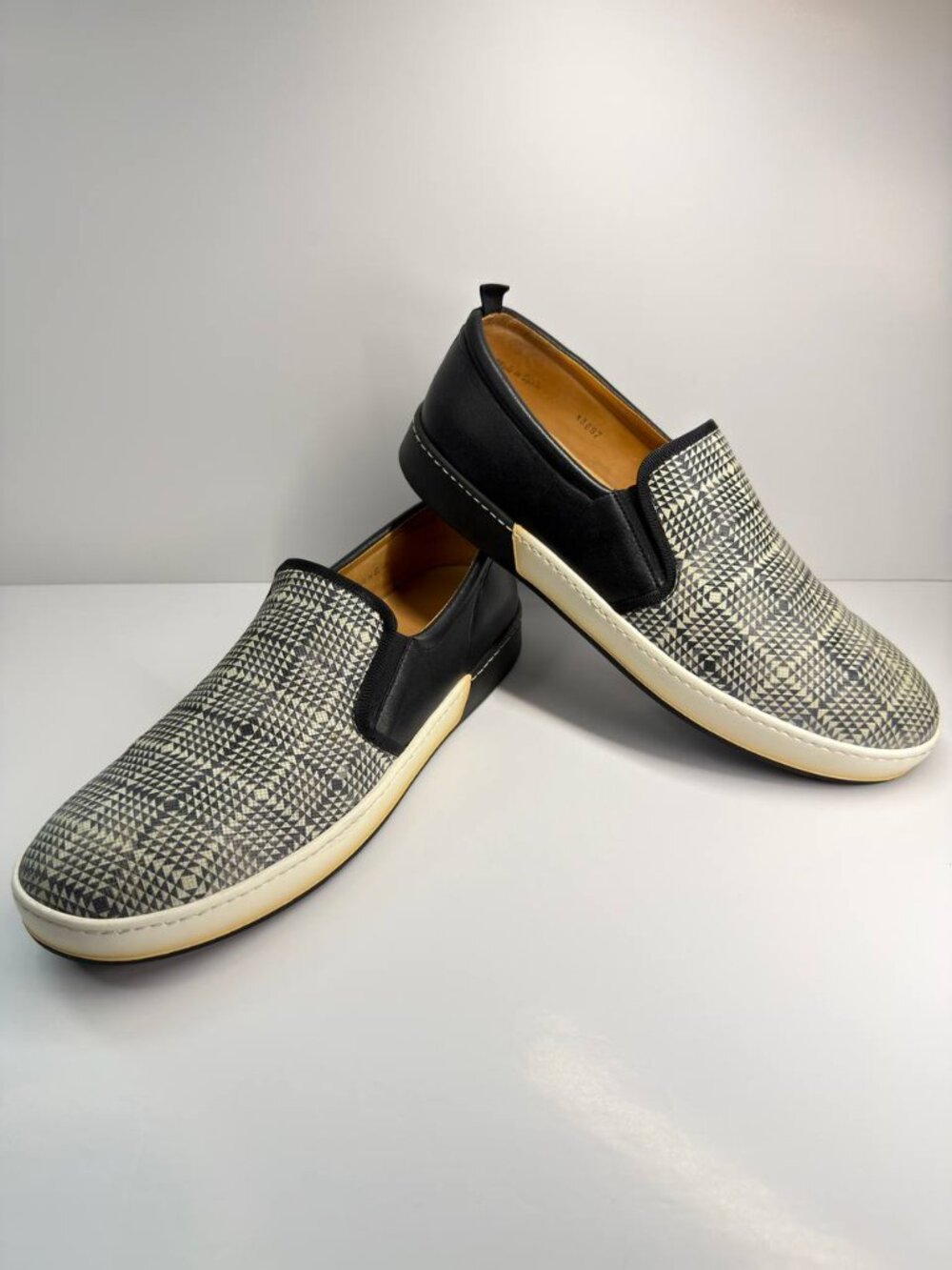 Bacco Bucci Leather Slip-On Sneakers – Men’s US 10 – Made in Spain